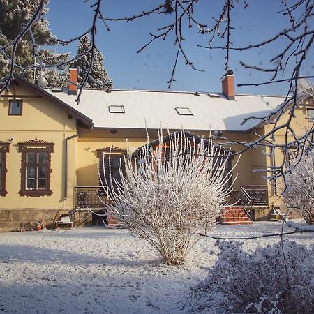 Apartments Simakova Vila Турнов Екстер'єр фото