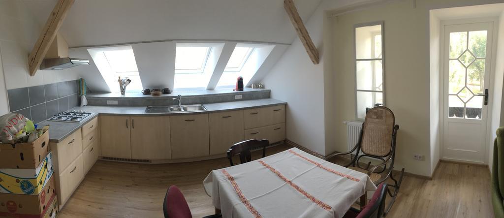 Apartments Simakova Vila Турнов Екстер'єр фото